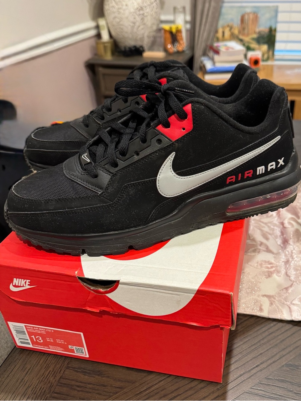 Nike Black and Red Air Max Men's Athletic Sneakers